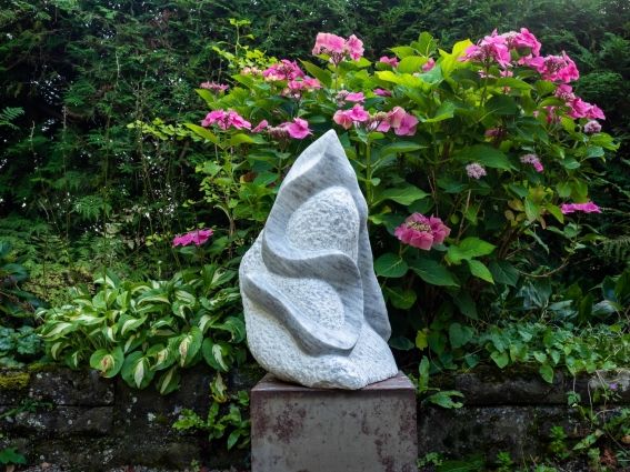 Steinkunst im Garten
